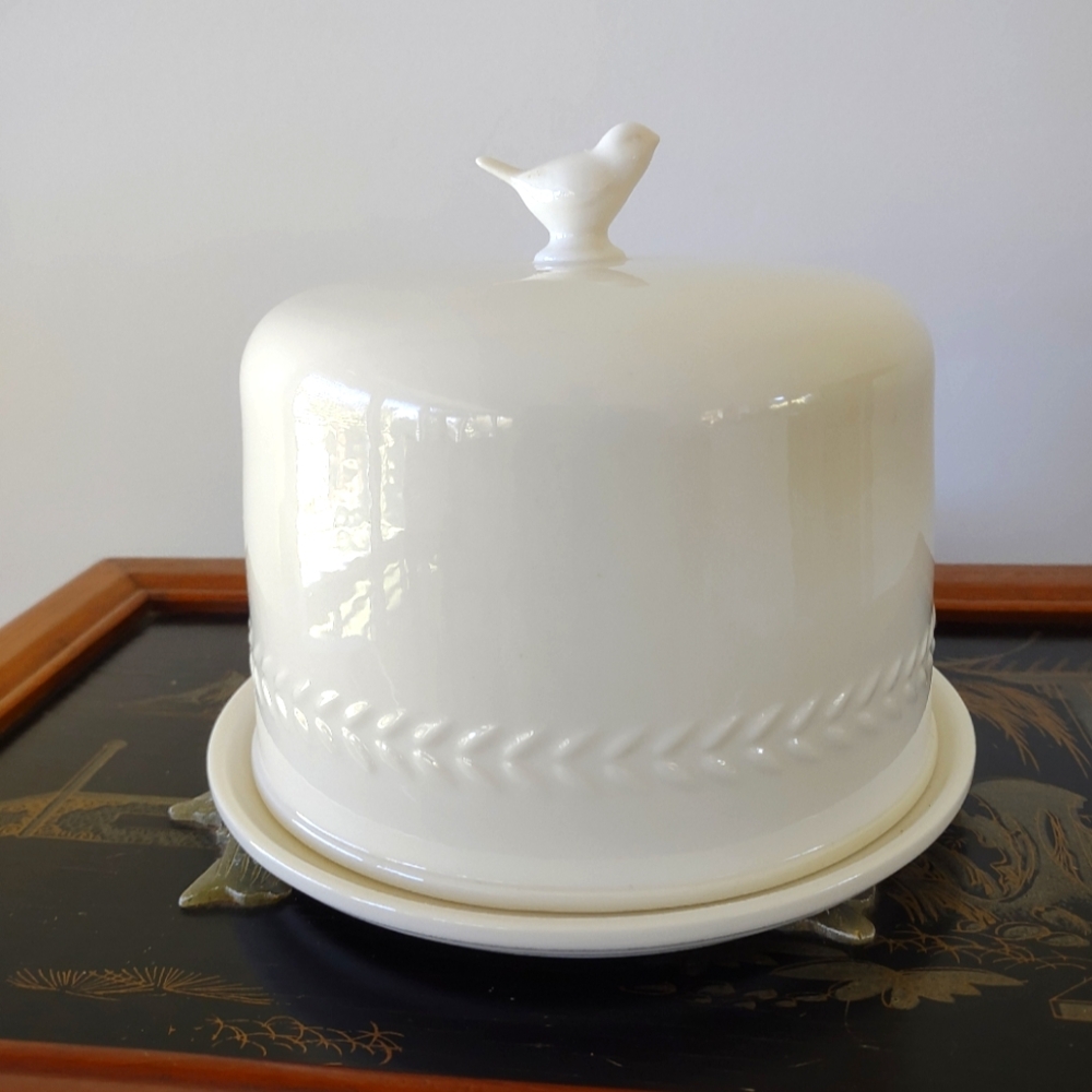 Martha Stewart Collection White Cake Dome Bird Handle